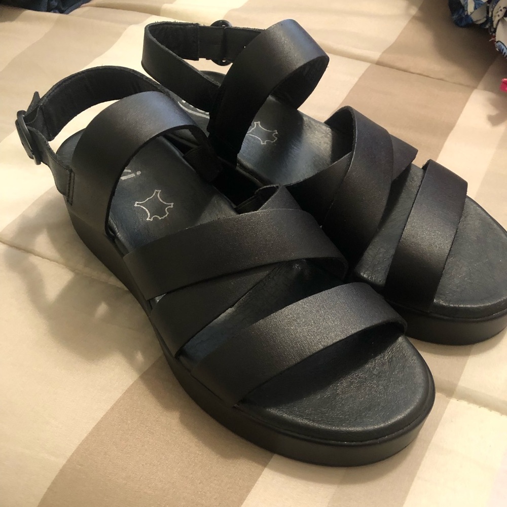 Flexi Women’s Black Strappy Comfort Sandals